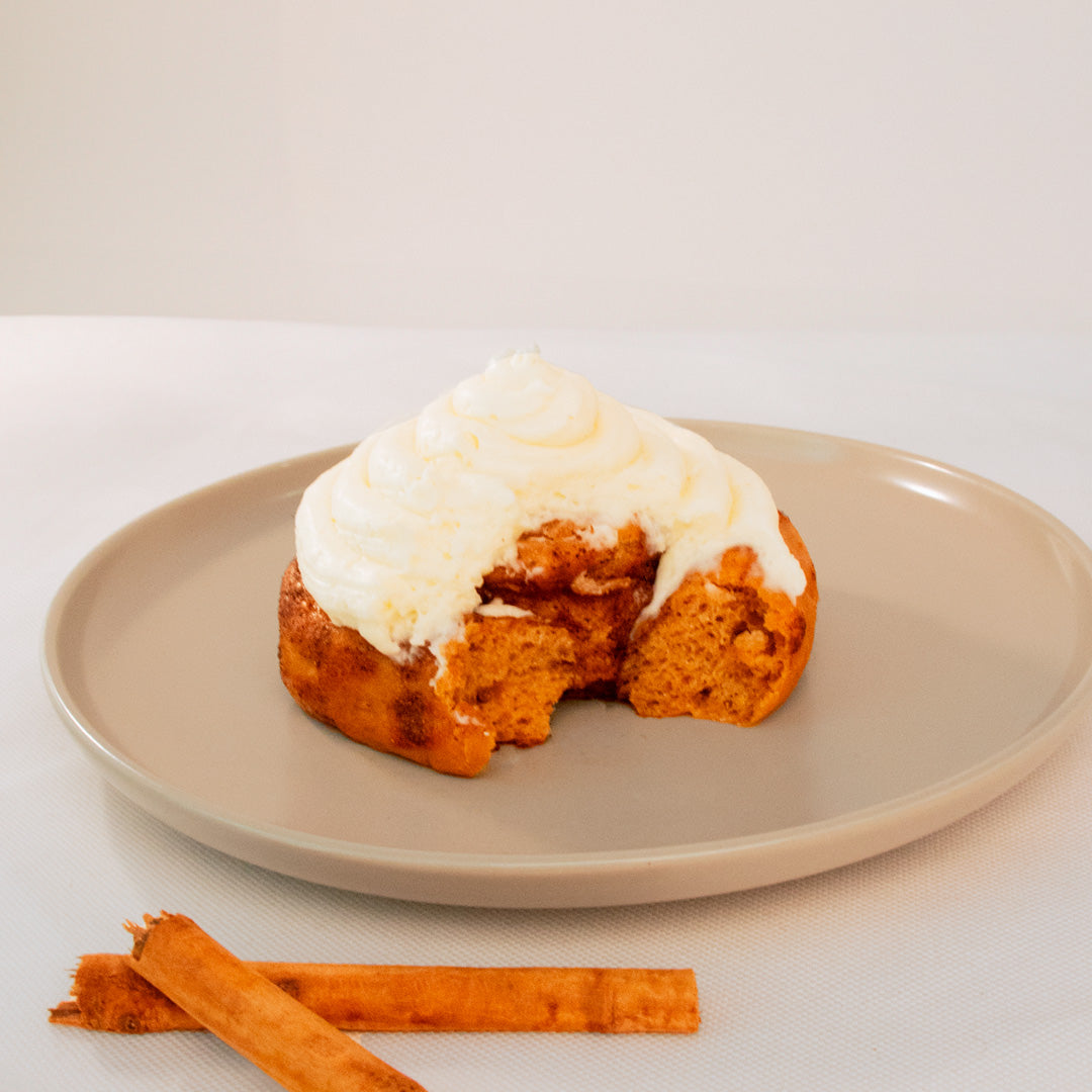 Cinnamon roll crema